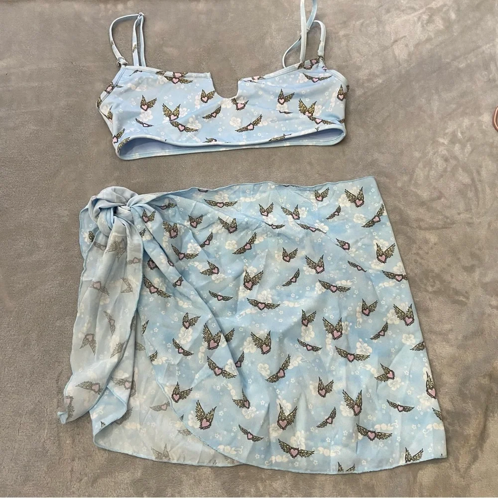 New! 4 PIECE Frankie’s Bikinis bundle 2 tops bottom sarong hearts 24411